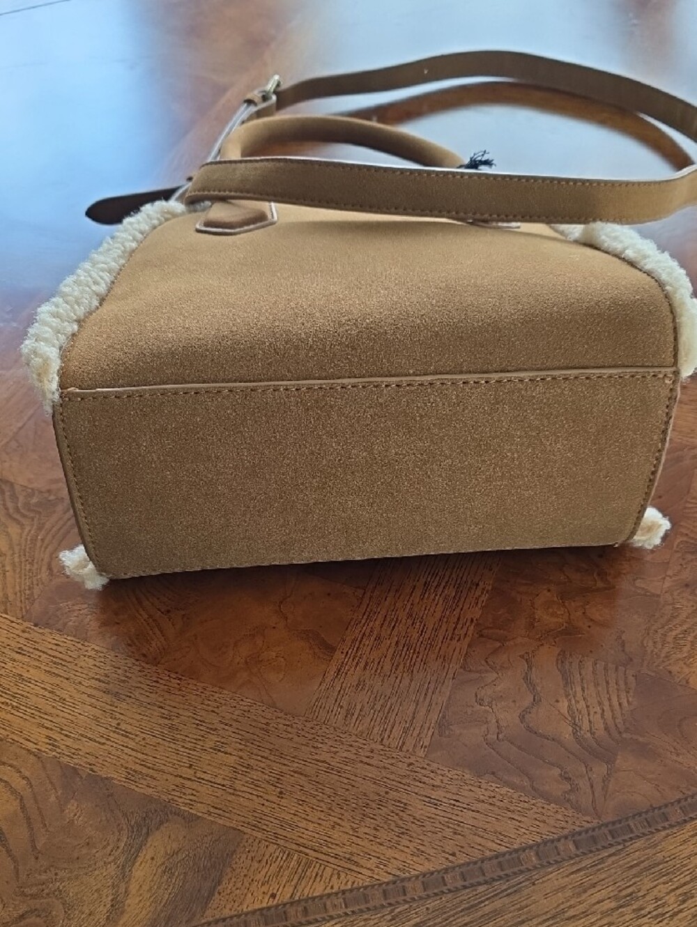 Frye & Co. Holiday Satchel Cognac Sherpa Trim Crossbody Bag - NEW - Picture 7 of 11